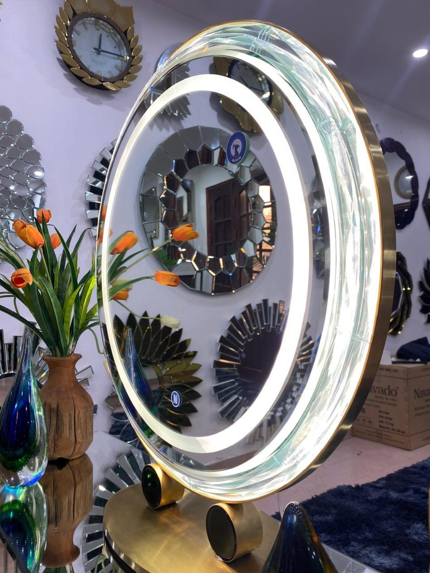 Vanity Mirror,Desktop makeup mirror with crystal LED frame,High-end crystal framed LED round mirror, crystal frame grinding for LED mirror