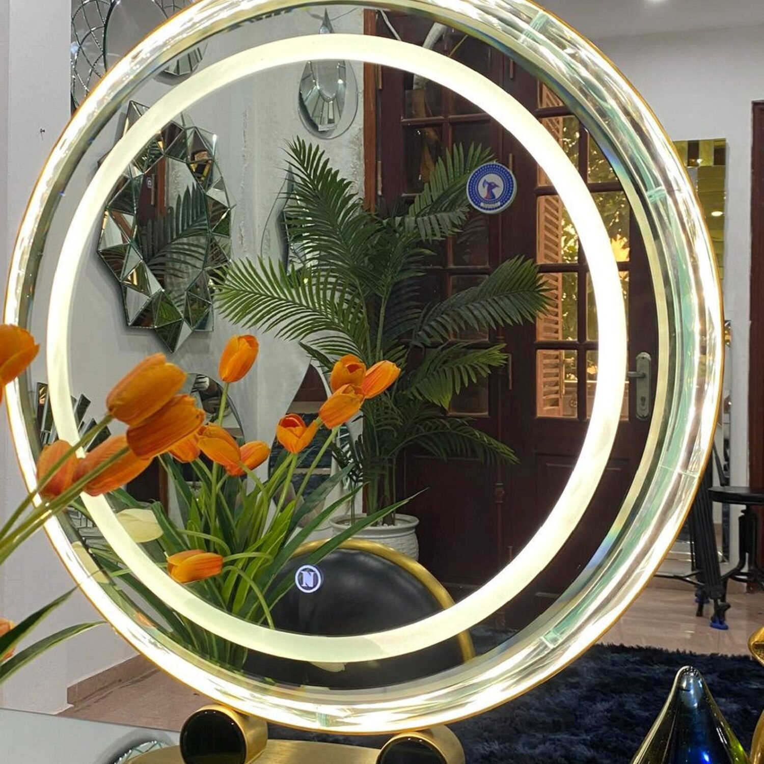 Vanity Mirror,Desktop makeup mirror with crystal LED frame,High-end crystal framed LED round mirror, crystal frame grinding for LED mirror