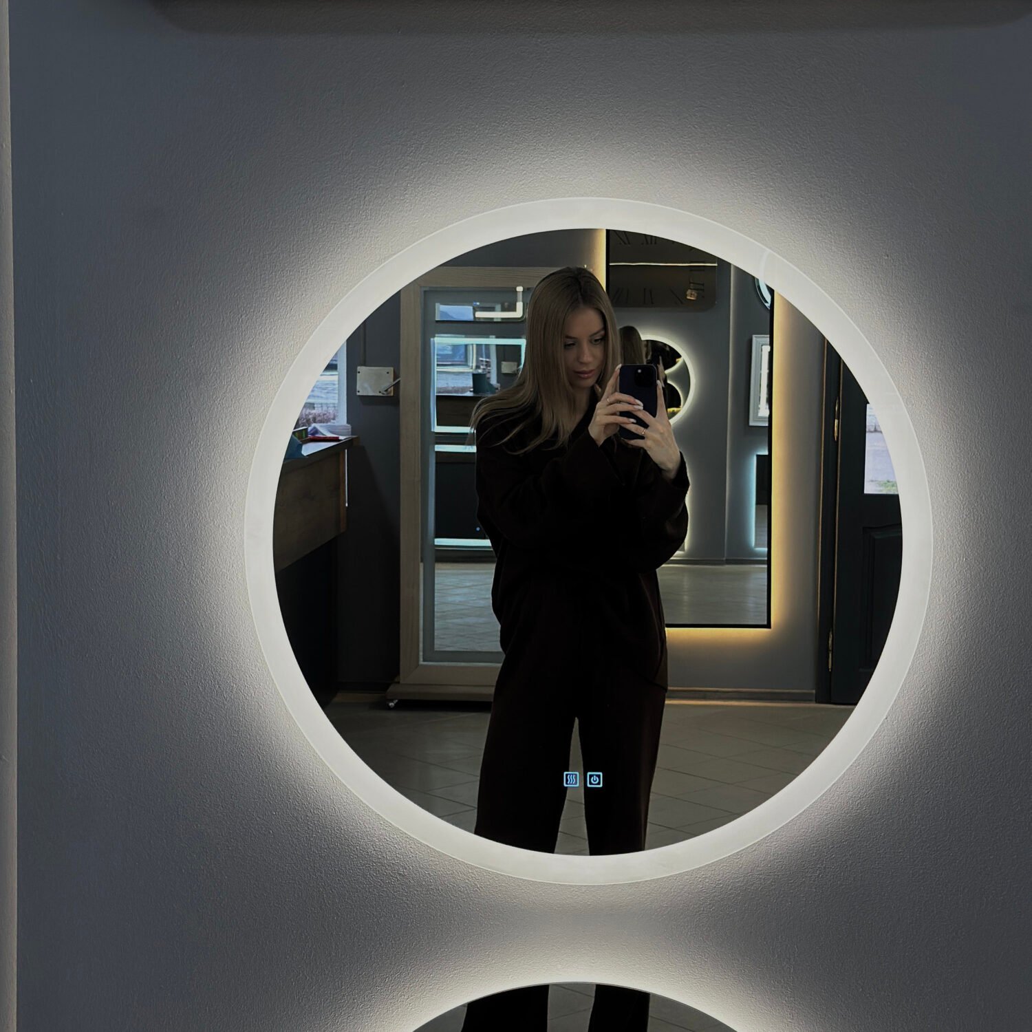 Wall Hanging Round LED Mirror, Illuminated Mirror, 3 Variants of Light, Bedroom Mirror, Bathroom Mirror, Makeup Mirror, Modern Wall Mirror